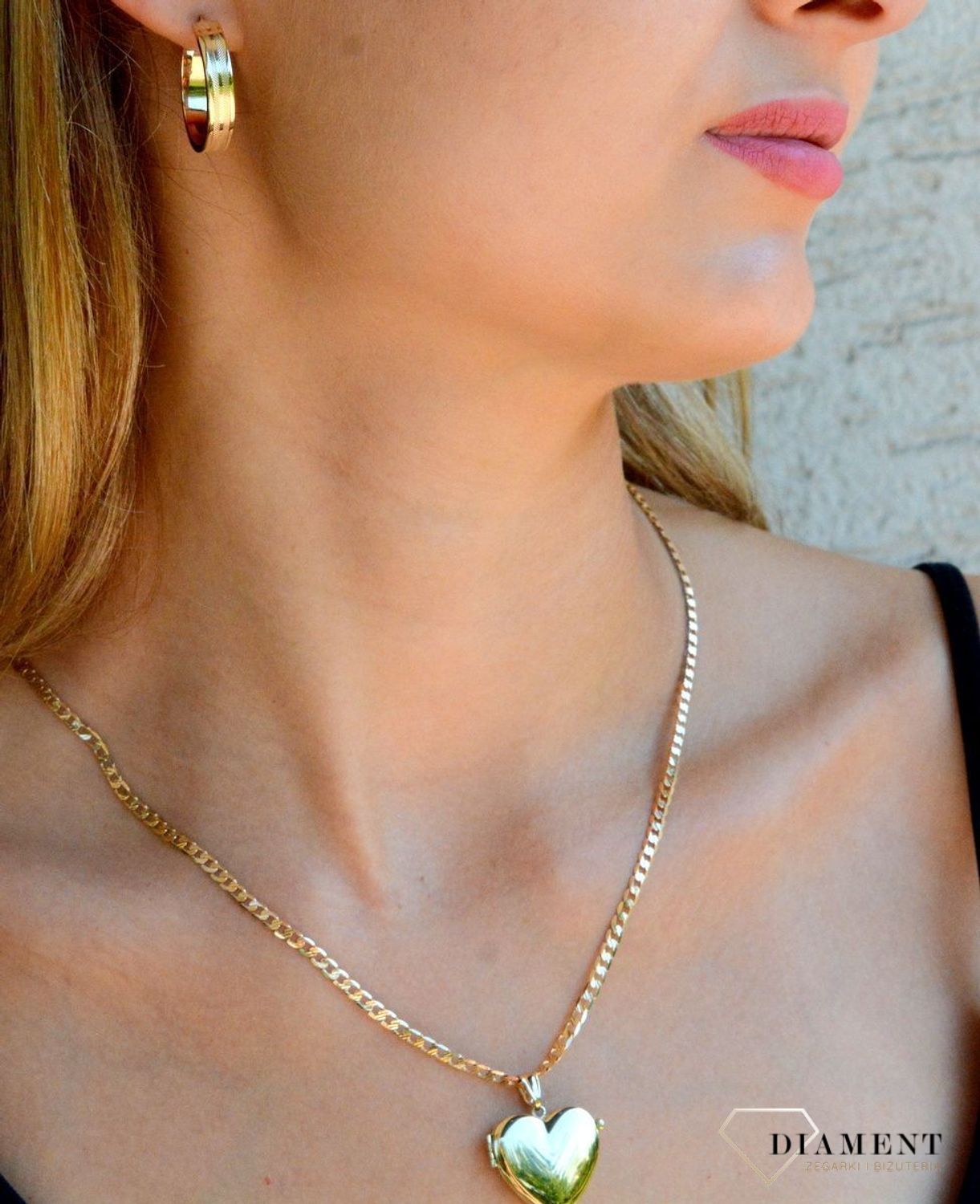 Złote kolczyki damskie 375 kółka z ozdobnym grawerowaniem KL 7104 375.jpg